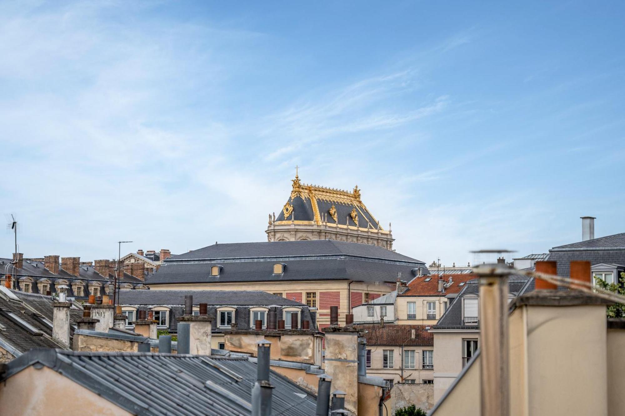 Le Versailles Soleil Classe 3 Etoiles Charme & Vue Chapelle Royale מראה חיצוני תמונה